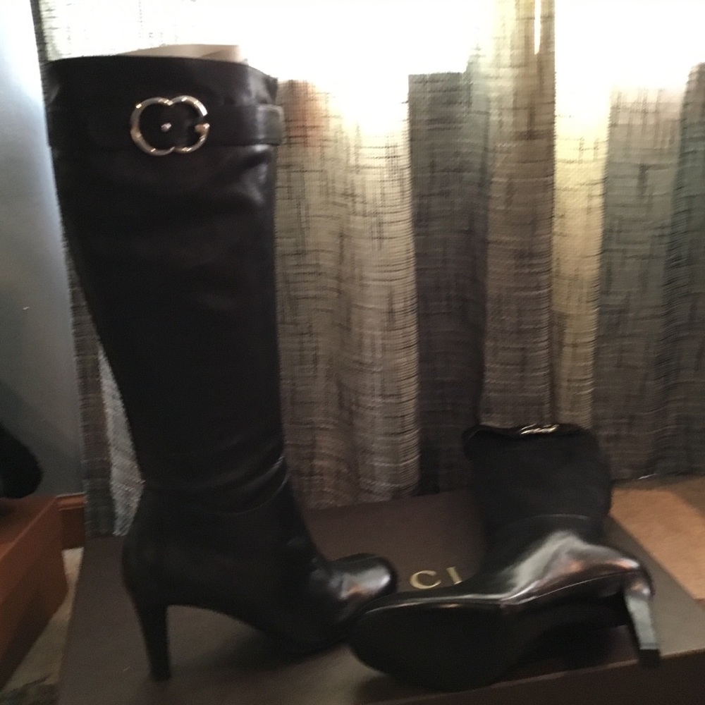 Boots - Picture 6 of 8